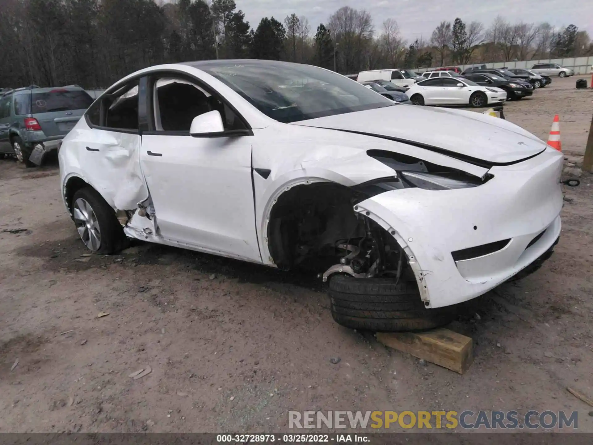 1 Photograph of a damaged car 5YJYGDEE3LF043666 TESLA MODEL Y 2020