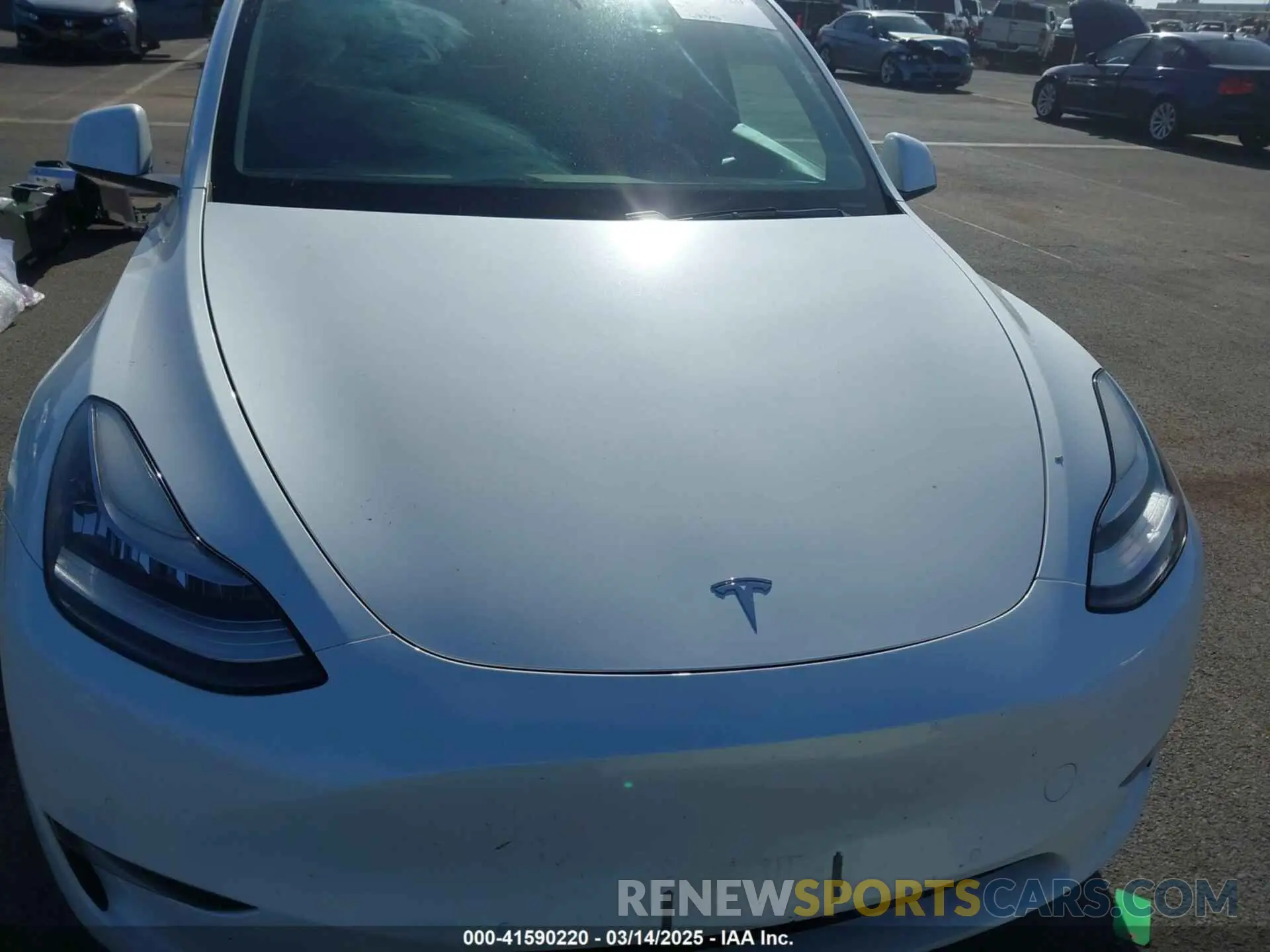 10 Photograph of a damaged car 5YJYGDEE3LF043800 TESLA MODEL Y 2020