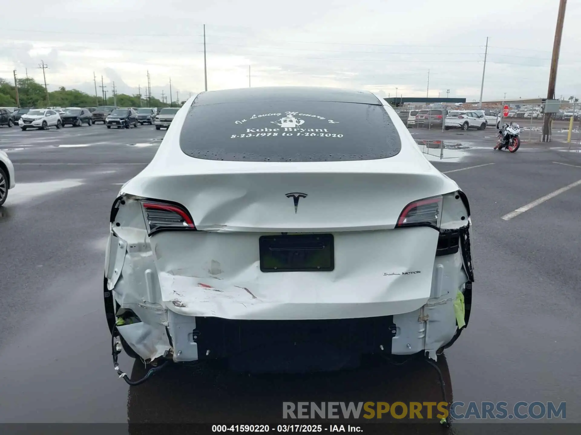 17 Photograph of a damaged car 5YJYGDEE3LF043800 TESLA MODEL Y 2020
