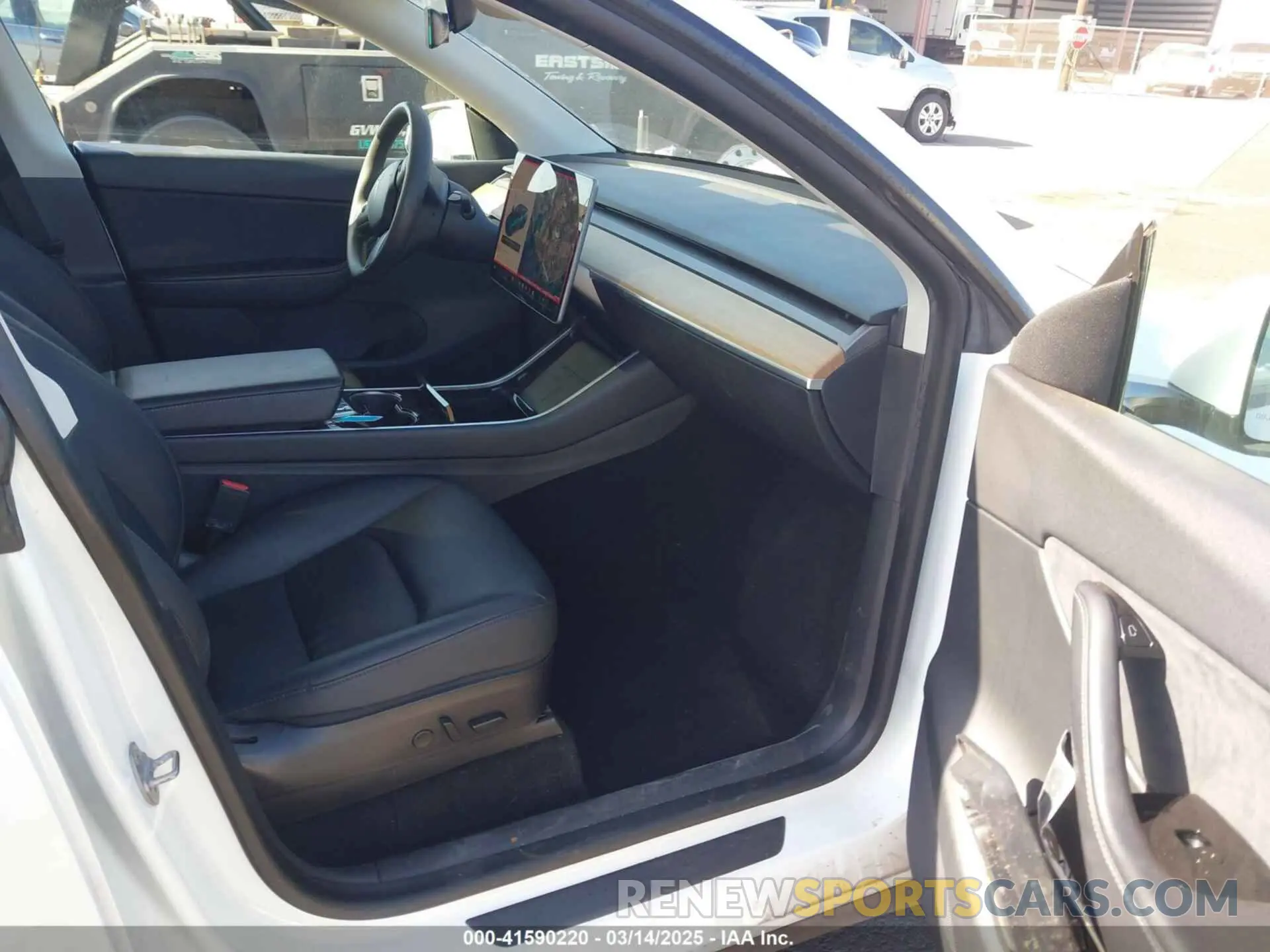 5 Photograph of a damaged car 5YJYGDEE3LF043800 TESLA MODEL Y 2020