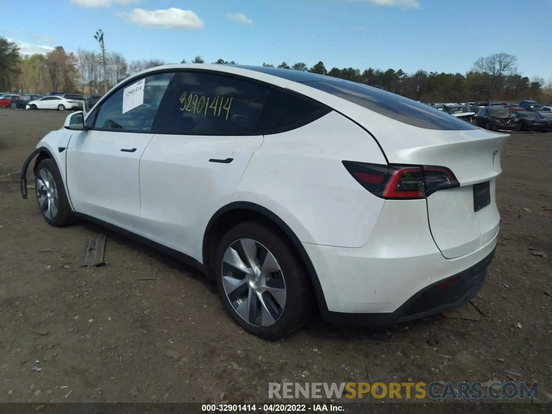 3 Photograph of a damaged car 5YJYGDEE3LF044820 TESLA MODEL Y 2020