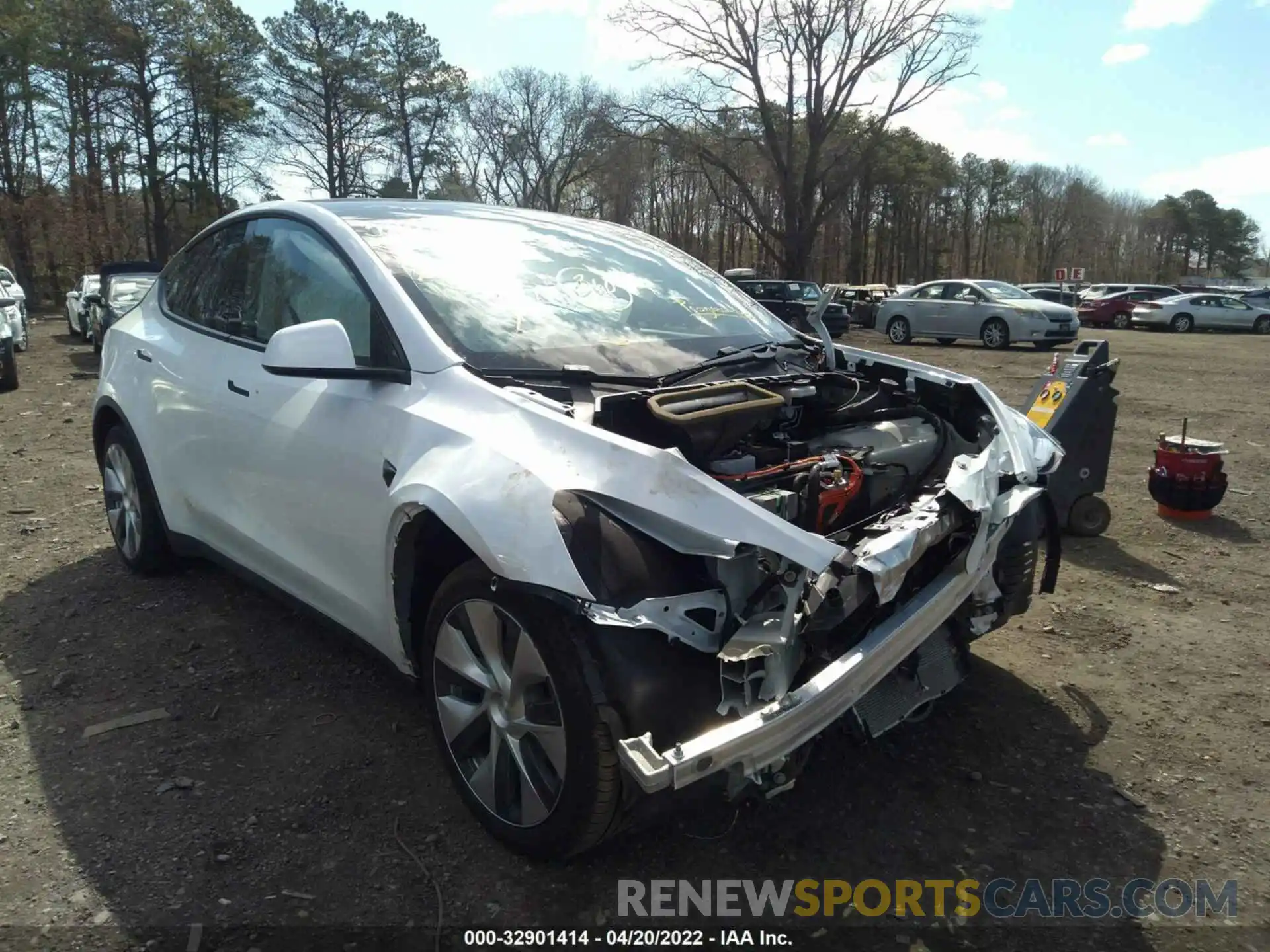 6 Photograph of a damaged car 5YJYGDEE3LF044820 TESLA MODEL Y 2020