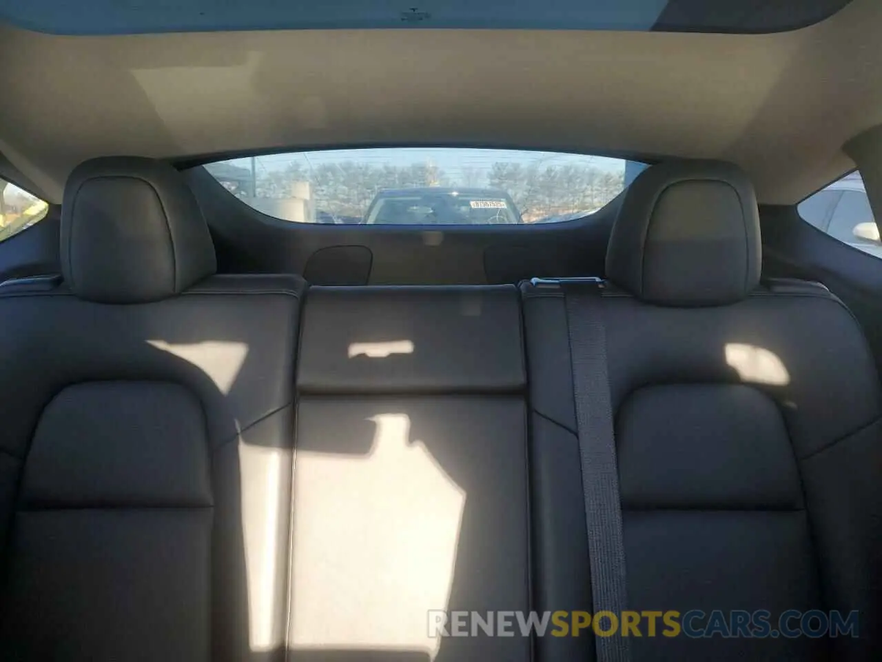 10 Photograph of a damaged car 5YJYGDEE3LF047460 TESLA MODEL Y 2020