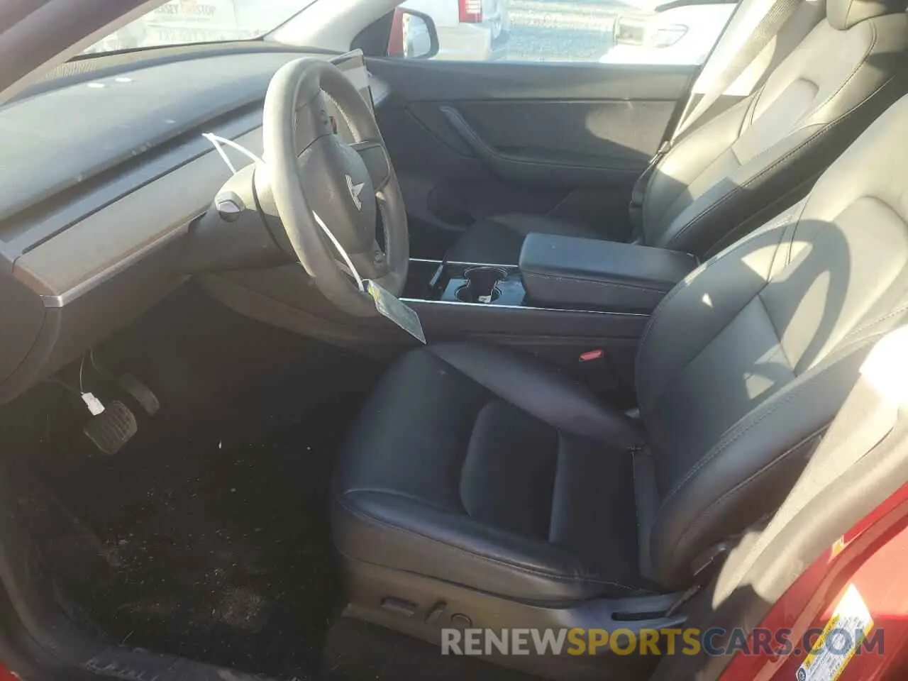7 Photograph of a damaged car 5YJYGDEE3LF047460 TESLA MODEL Y 2020