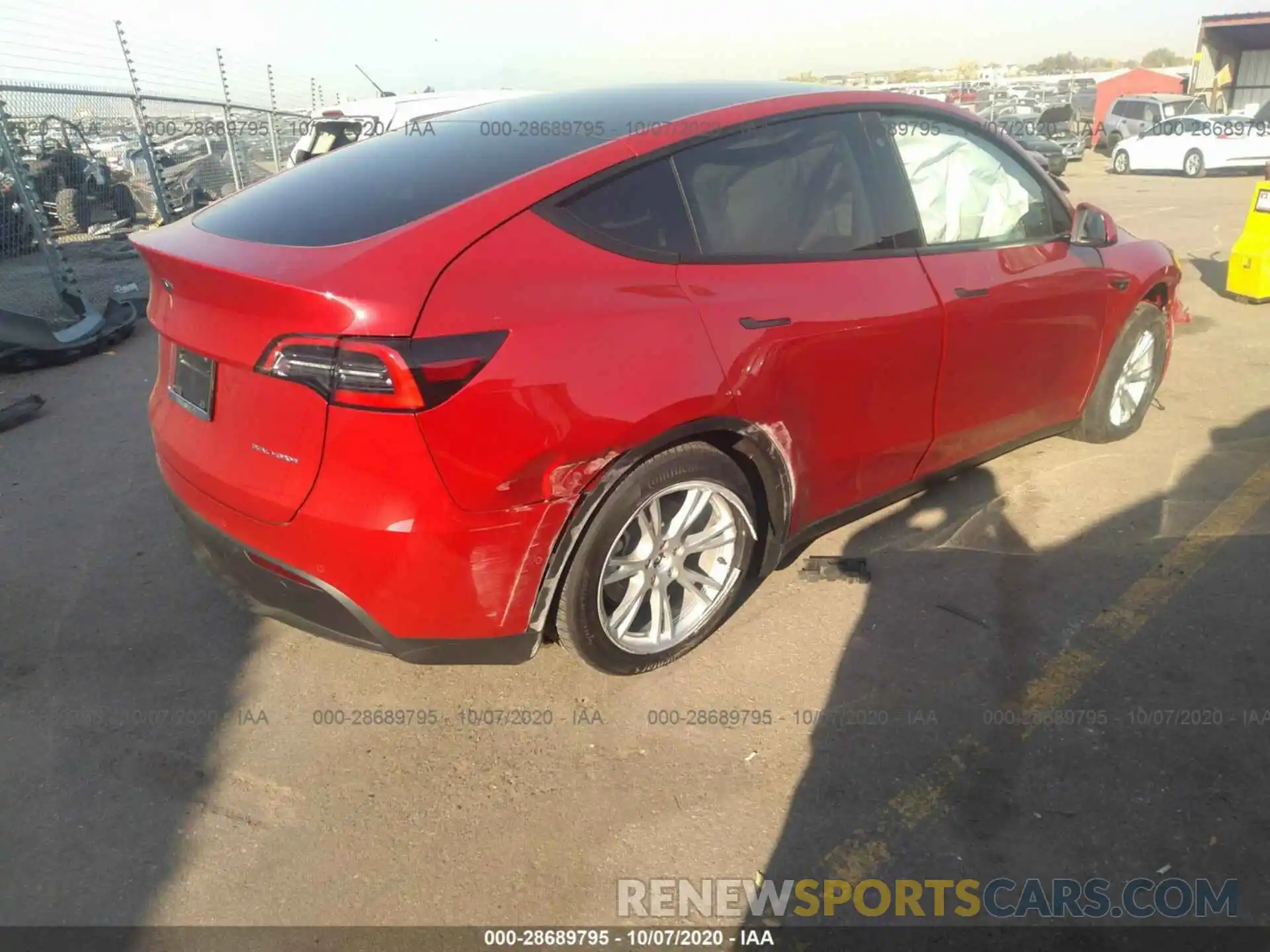 4 Photograph of a damaged car 5YJYGDEE3LF051458 TESLA MODEL Y 2020