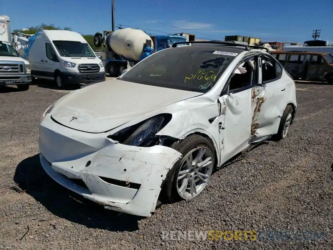 2 Photograph of a damaged car 5YJYGDEE4LF006531 TESLA MODEL Y 2020