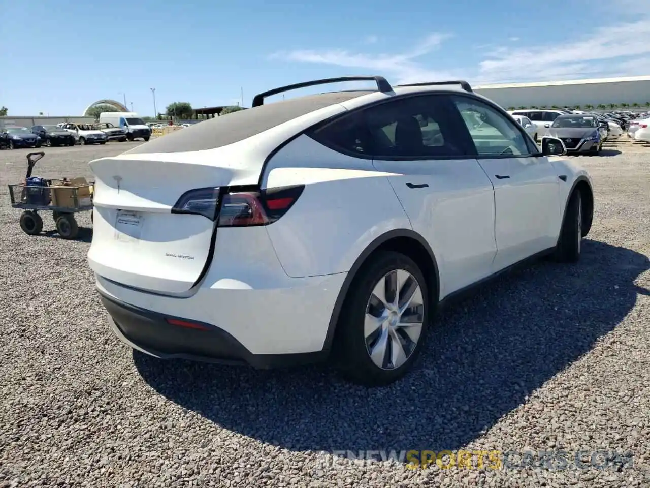 4 Photograph of a damaged car 5YJYGDEE4LF006531 TESLA MODEL Y 2020