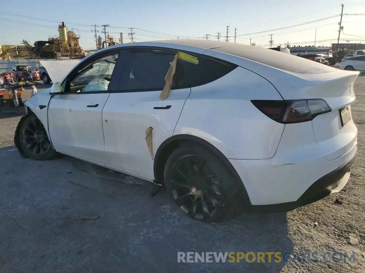 2 Photograph of a damaged car 5YJYGDEE4LF014564 TESLA MODEL Y 2020