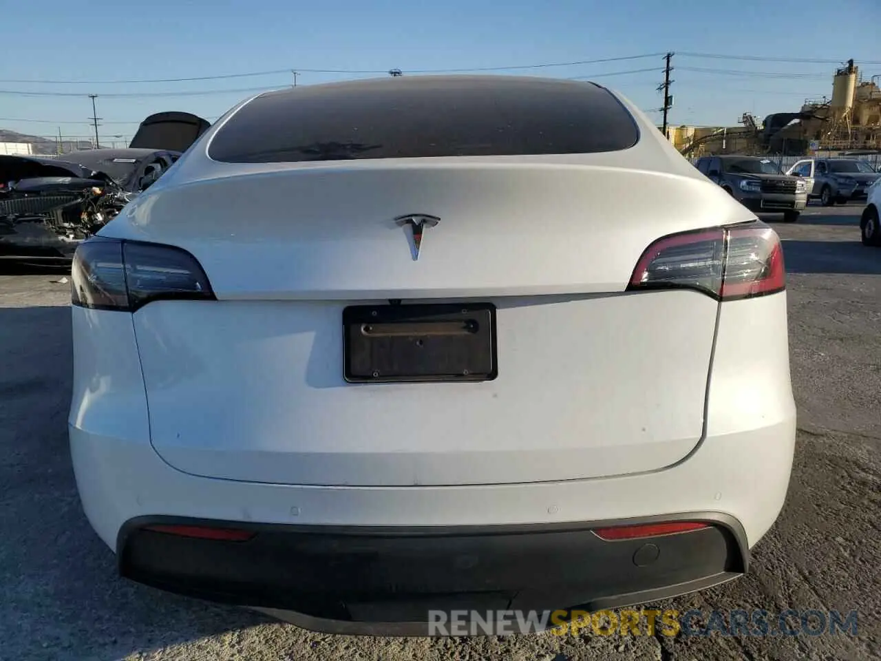 6 Photograph of a damaged car 5YJYGDEE4LF014564 TESLA MODEL Y 2020
