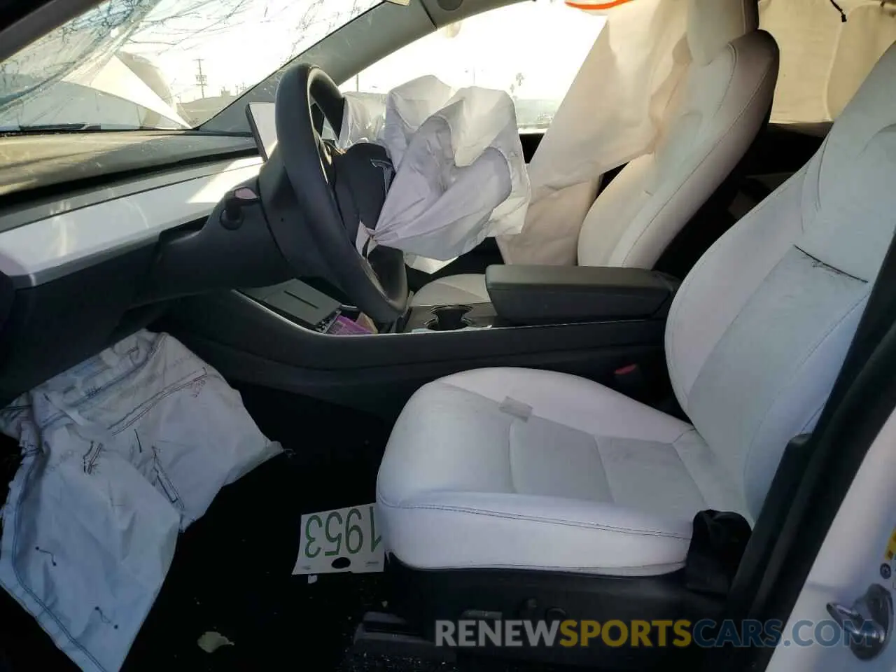 7 Photograph of a damaged car 5YJYGDEE4LF014564 TESLA MODEL Y 2020
