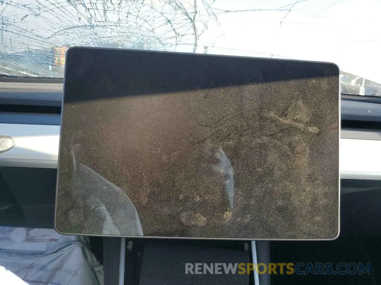 9 Photograph of a damaged car 5YJYGDEE4LF014564 TESLA MODEL Y 2020