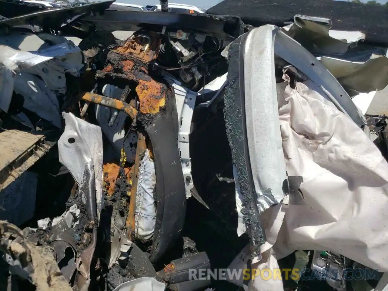 5 Photograph of a damaged car 5YJYGDEE4LF015410 TESLA MODEL Y 2020