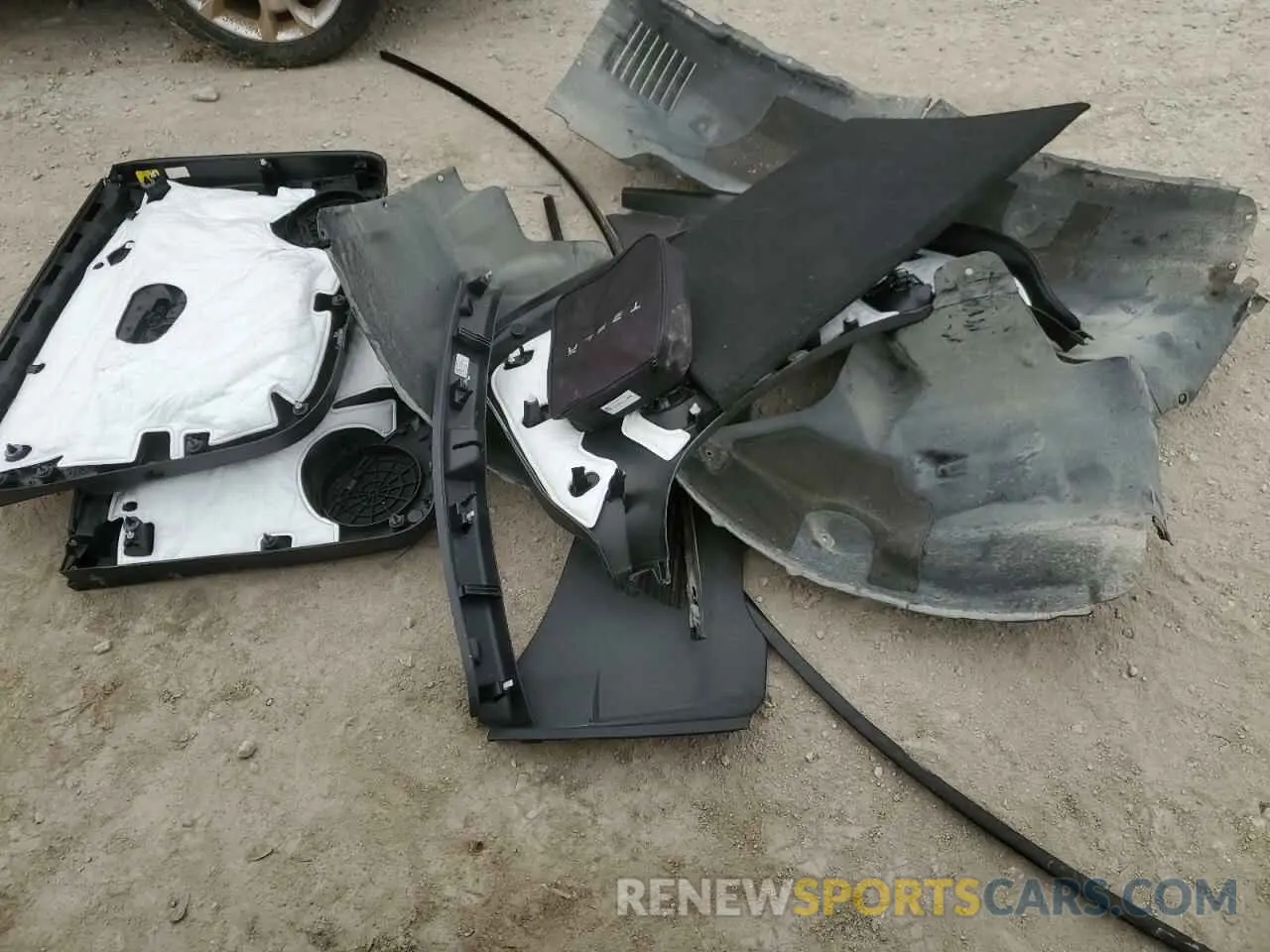 13 Photograph of a damaged car 5YJYGDEE4LF016671 TESLA MODEL Y 2020