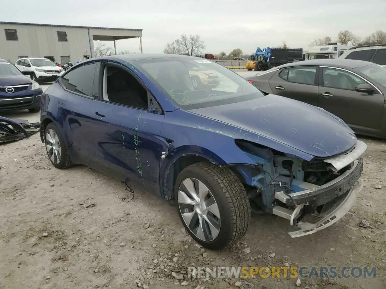 4 Photograph of a damaged car 5YJYGDEE4LF016671 TESLA MODEL Y 2020