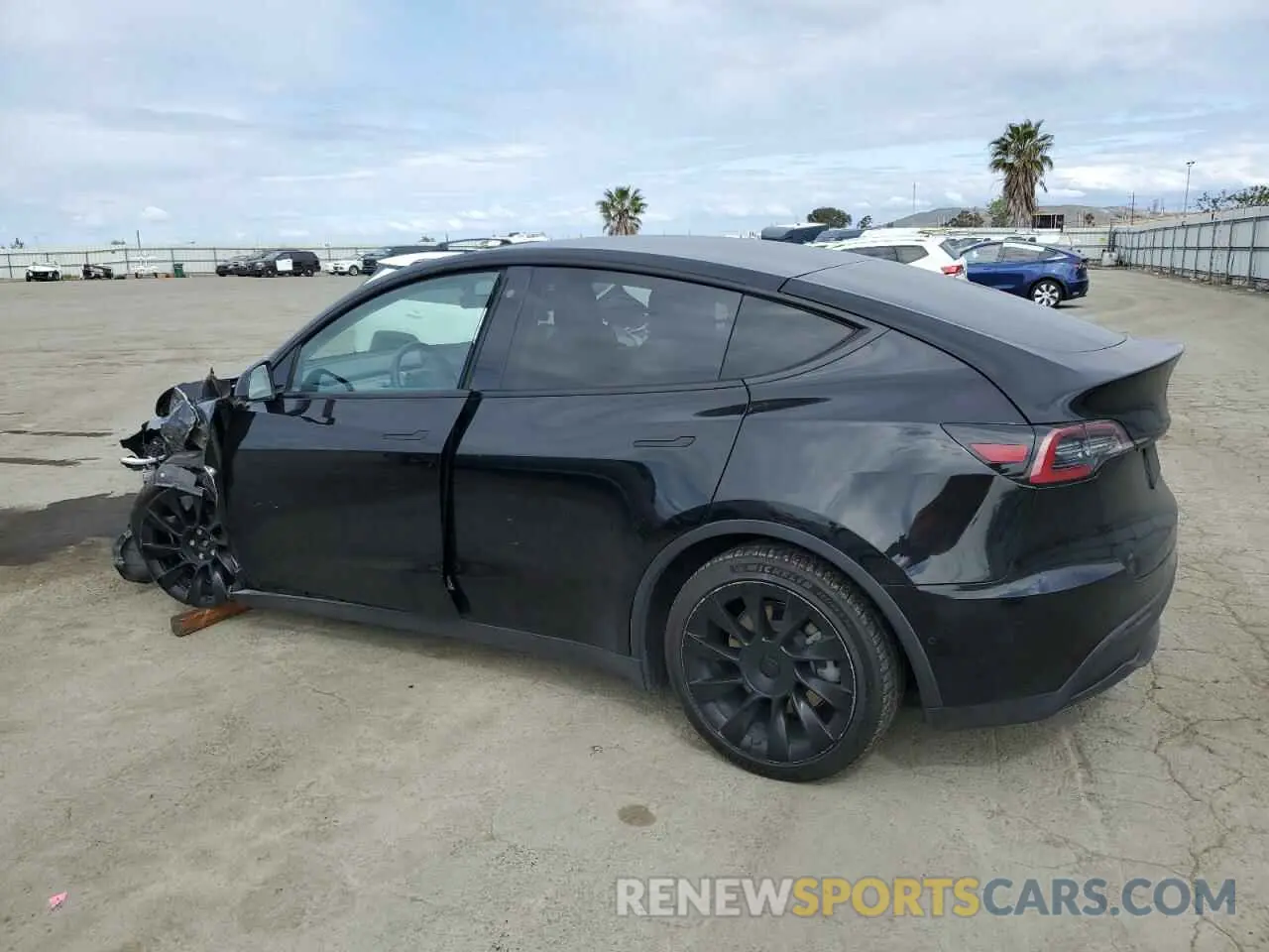 2 Photograph of a damaged car 5YJYGDEE4LF018274 TESLA MODEL Y 2020