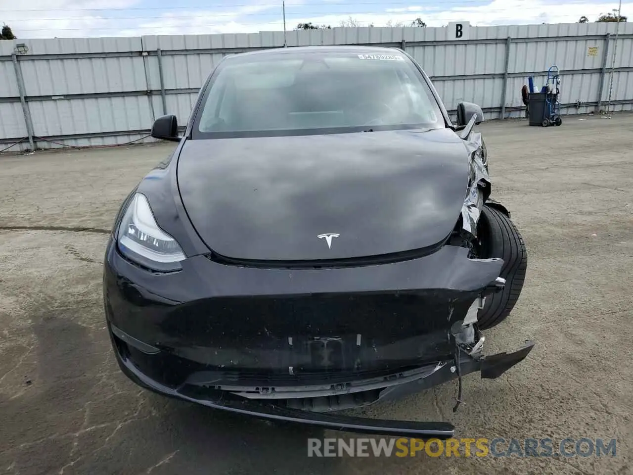 5 Photograph of a damaged car 5YJYGDEE4LF018274 TESLA MODEL Y 2020