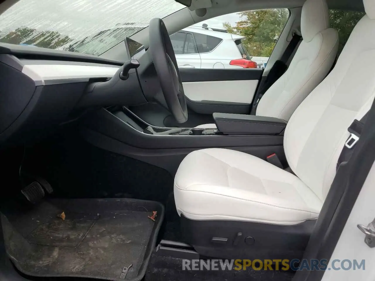 7 Photograph of a damaged car 5YJYGDEE4LF027654 TESLA MODEL Y 2020