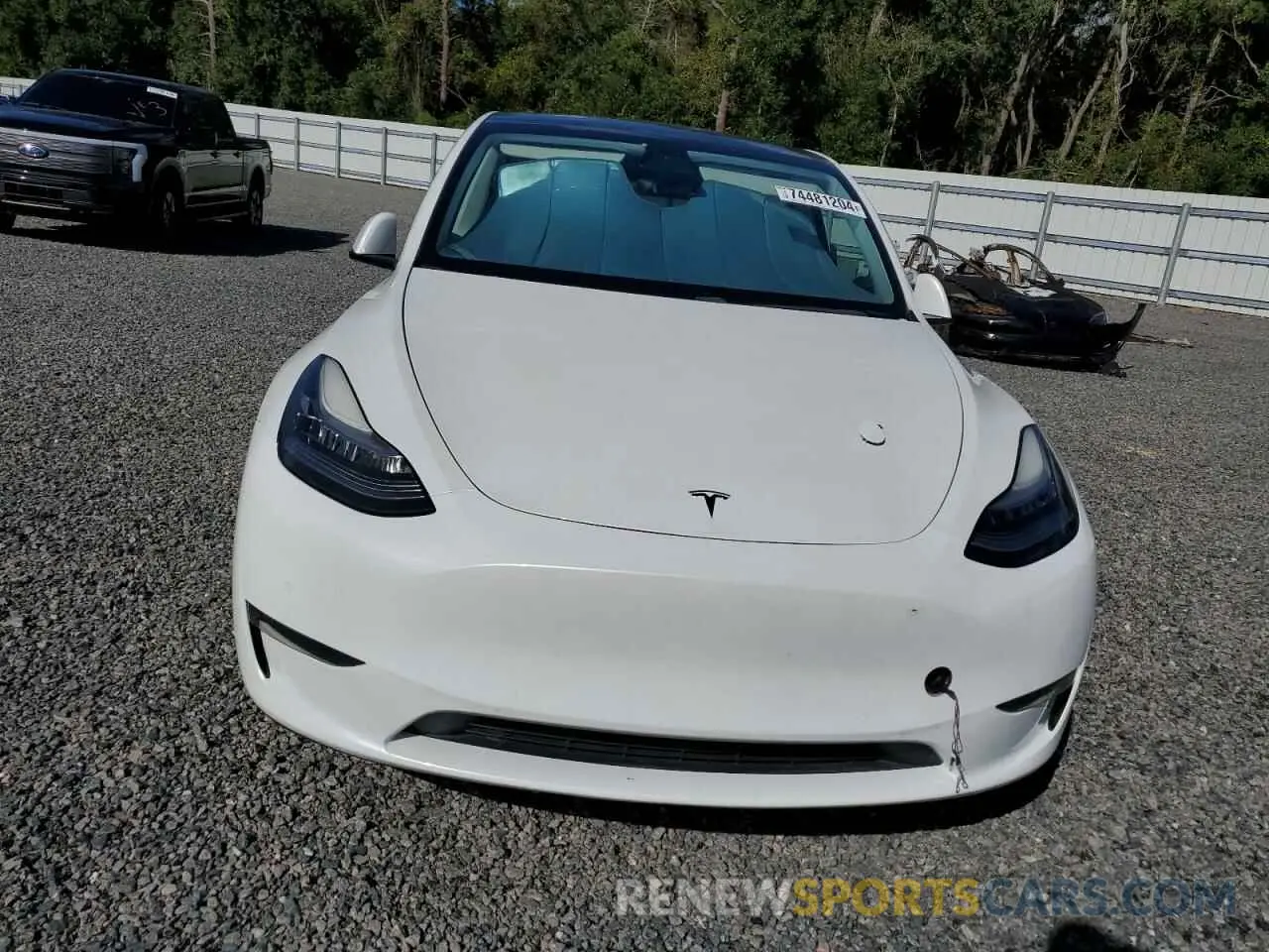 5 Photograph of a damaged car 5YJYGDEE4LF031168 TESLA MODEL Y 2020