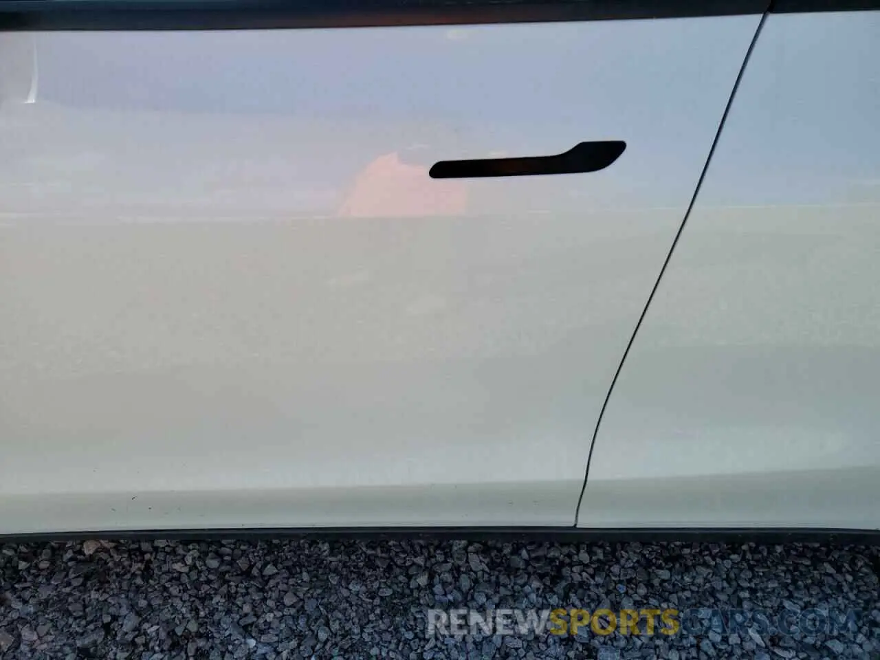 7 Photograph of a damaged car 5YJYGDEE4LF031168 TESLA MODEL Y 2020