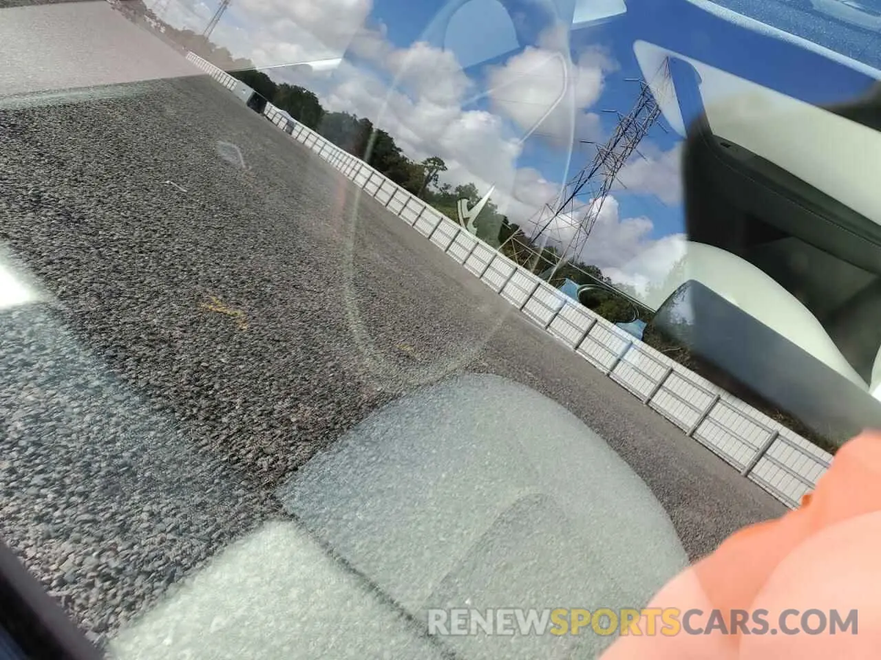 9 Photograph of a damaged car 5YJYGDEE4LF031168 TESLA MODEL Y 2020