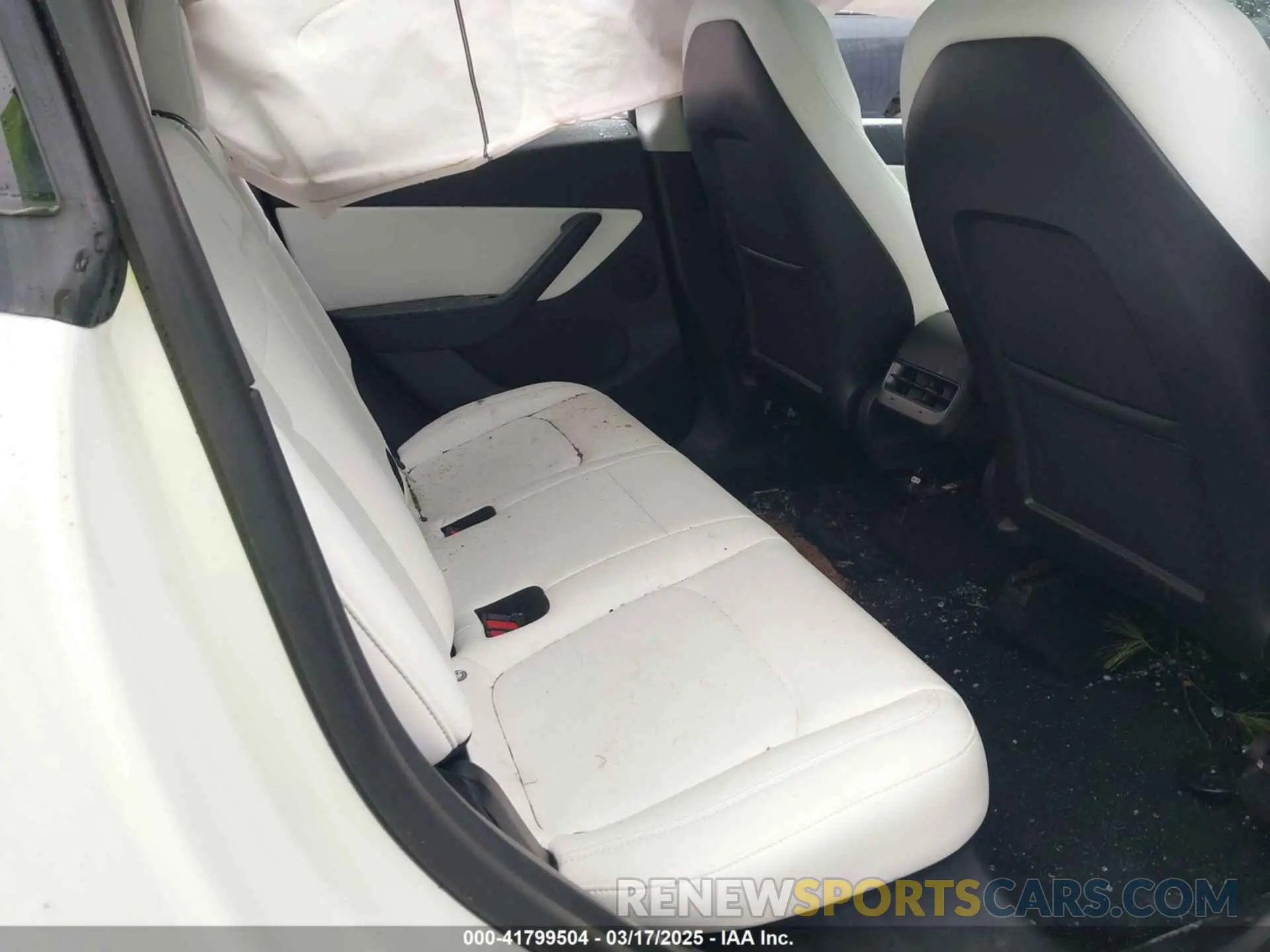 8 Photograph of a damaged car 5YJYGDEE4LF044843 TESLA MODEL Y 2020