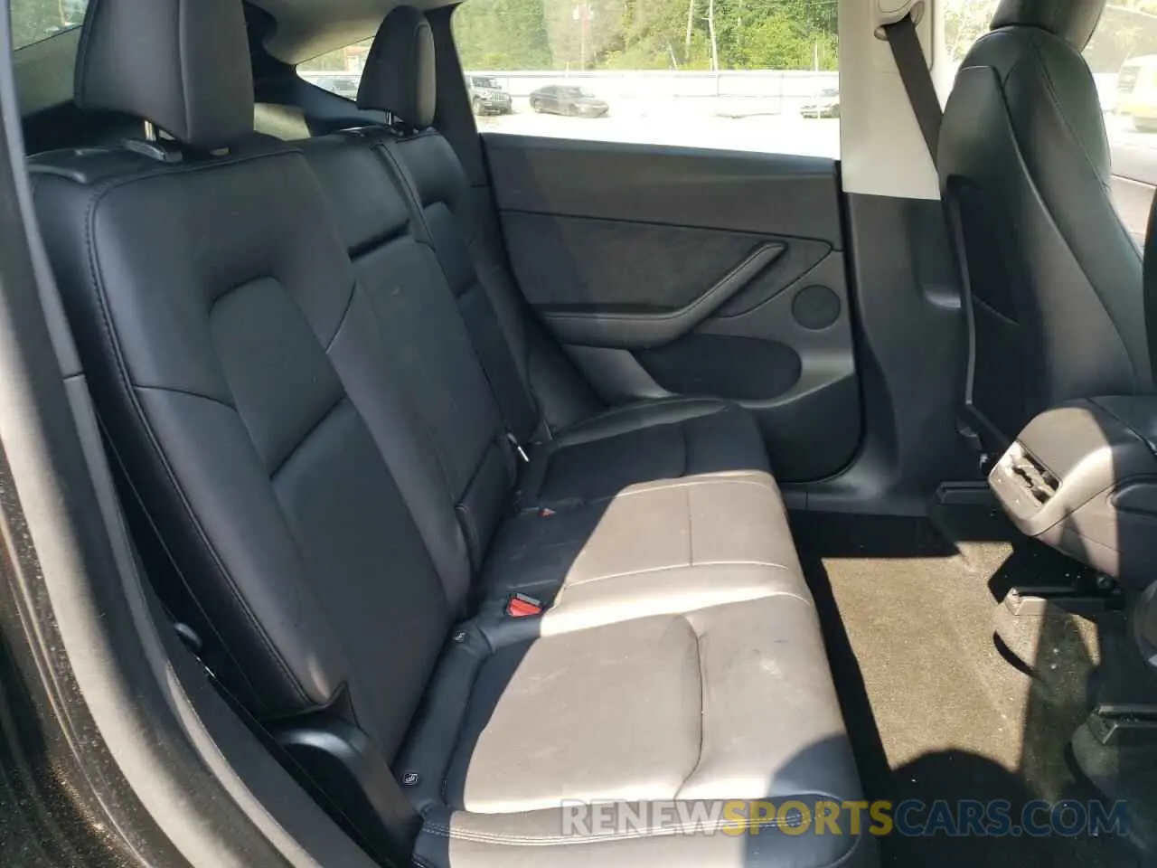 11 Photograph of a damaged car 5YJYGDEE4LF048343 TESLA MODEL Y 2020