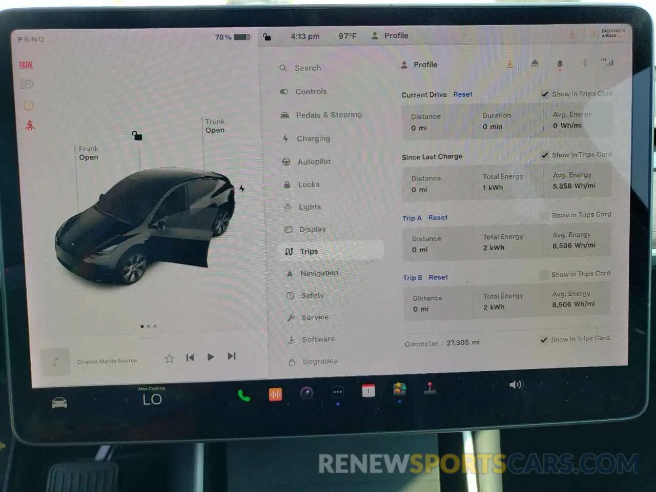 9 Photograph of a damaged car 5YJYGDEE4LF048343 TESLA MODEL Y 2020