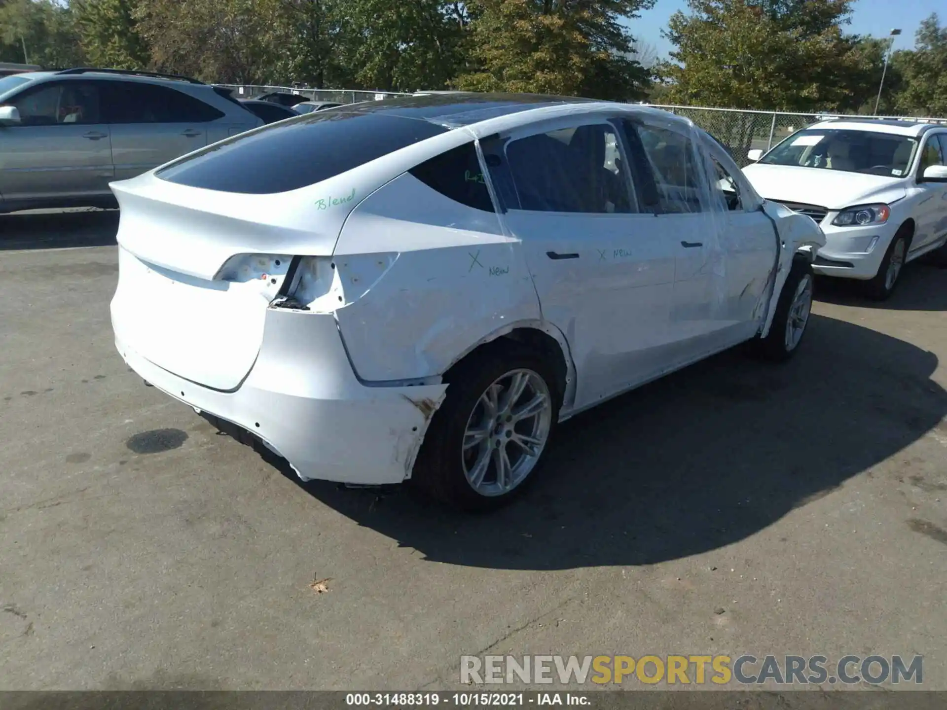 4 Photograph of a damaged car 5YJYGDEE5LF009129 TESLA MODEL Y 2020