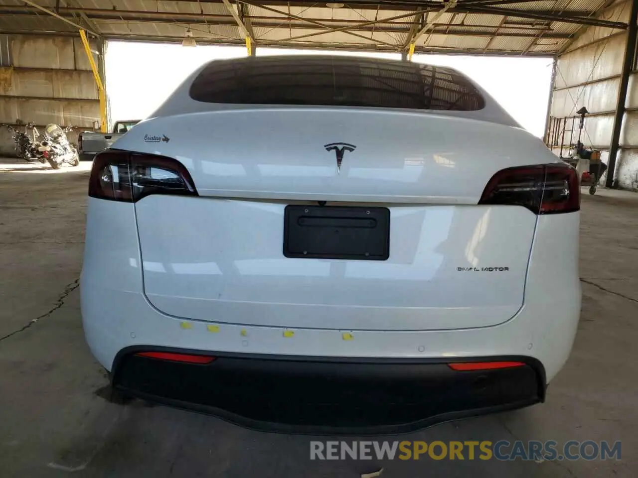 6 Photograph of a damaged car 5YJYGDEE5LF009342 TESLA MODEL Y 2020