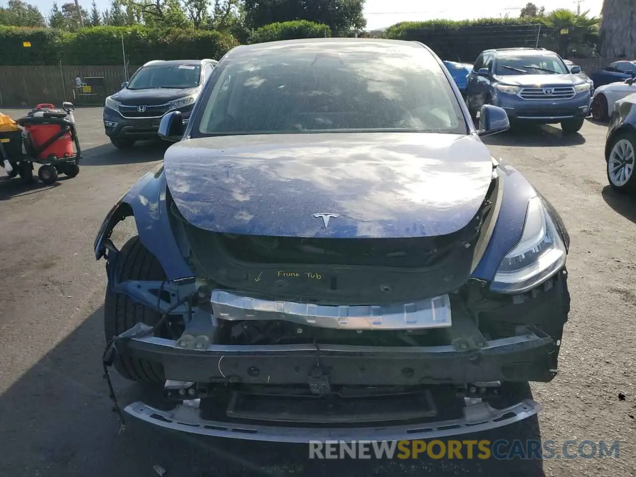 5 Photograph of a damaged car 5YJYGDEE5LF010247 TESLA MODEL Y 2020