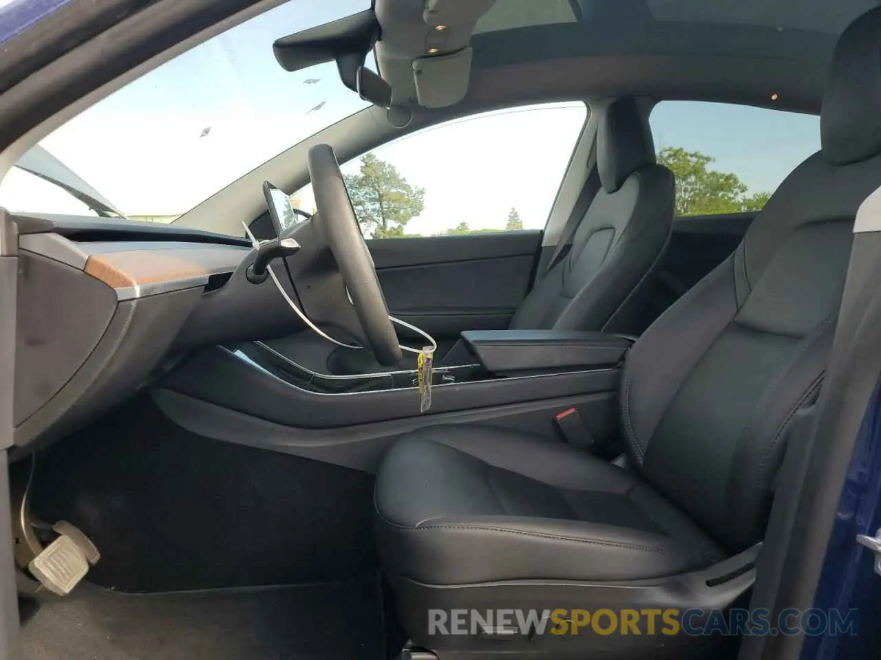 7 Photograph of a damaged car 5YJYGDEE5LF010247 TESLA MODEL Y 2020