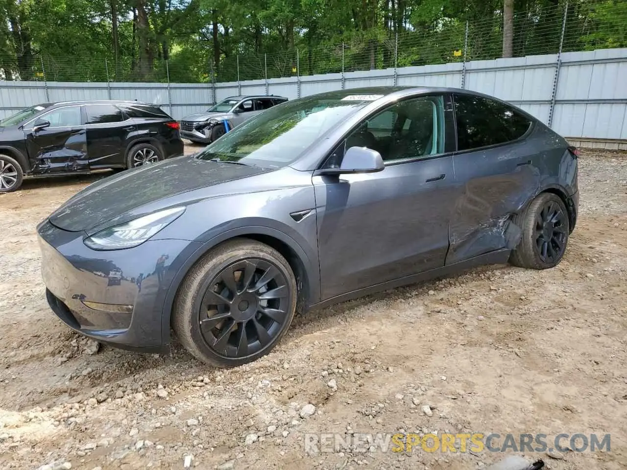 1 Photograph of a damaged car 5YJYGDEE5LF025718 TESLA MODEL Y 2020