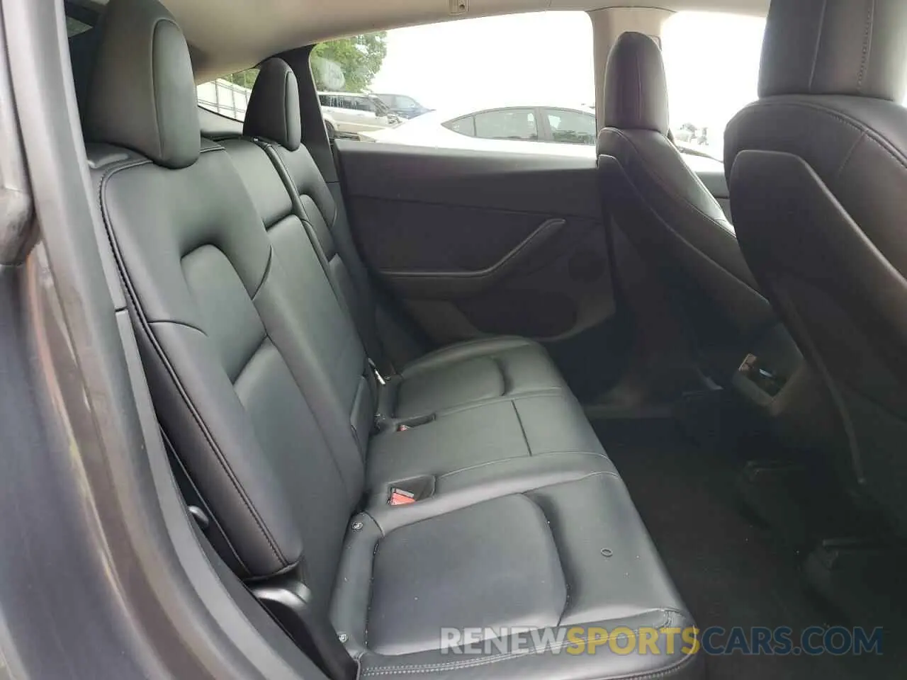 10 Photograph of a damaged car 5YJYGDEE5LF025718 TESLA MODEL Y 2020
