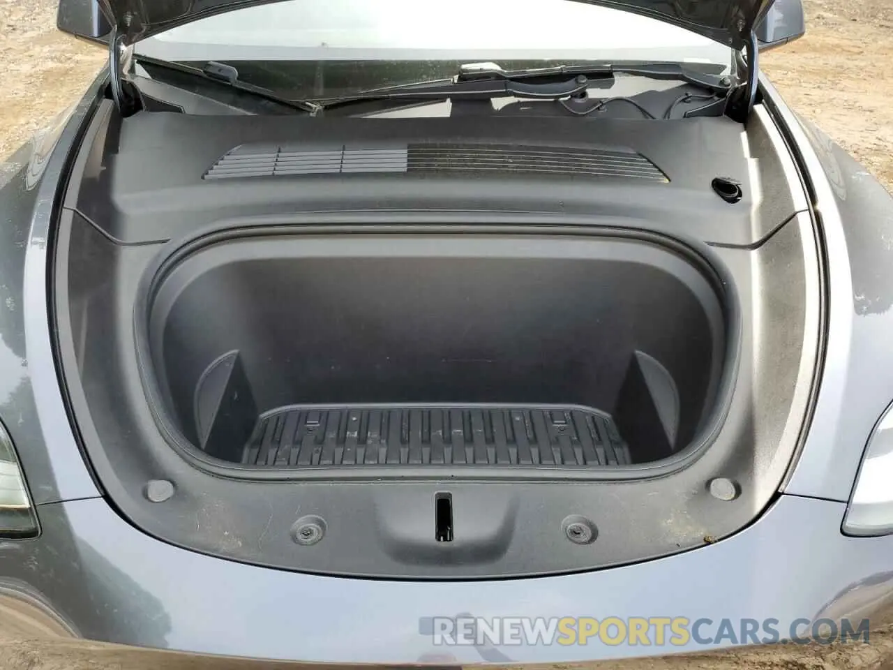 11 Photograph of a damaged car 5YJYGDEE5LF025718 TESLA MODEL Y 2020