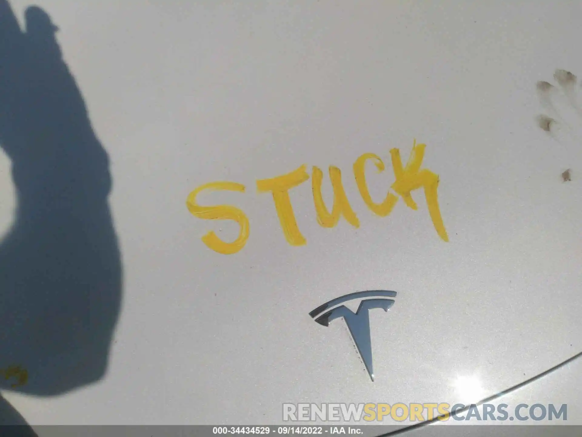 10 Photograph of a damaged car 5YJYGDEE5LF032023 TESLA MODEL Y 2020