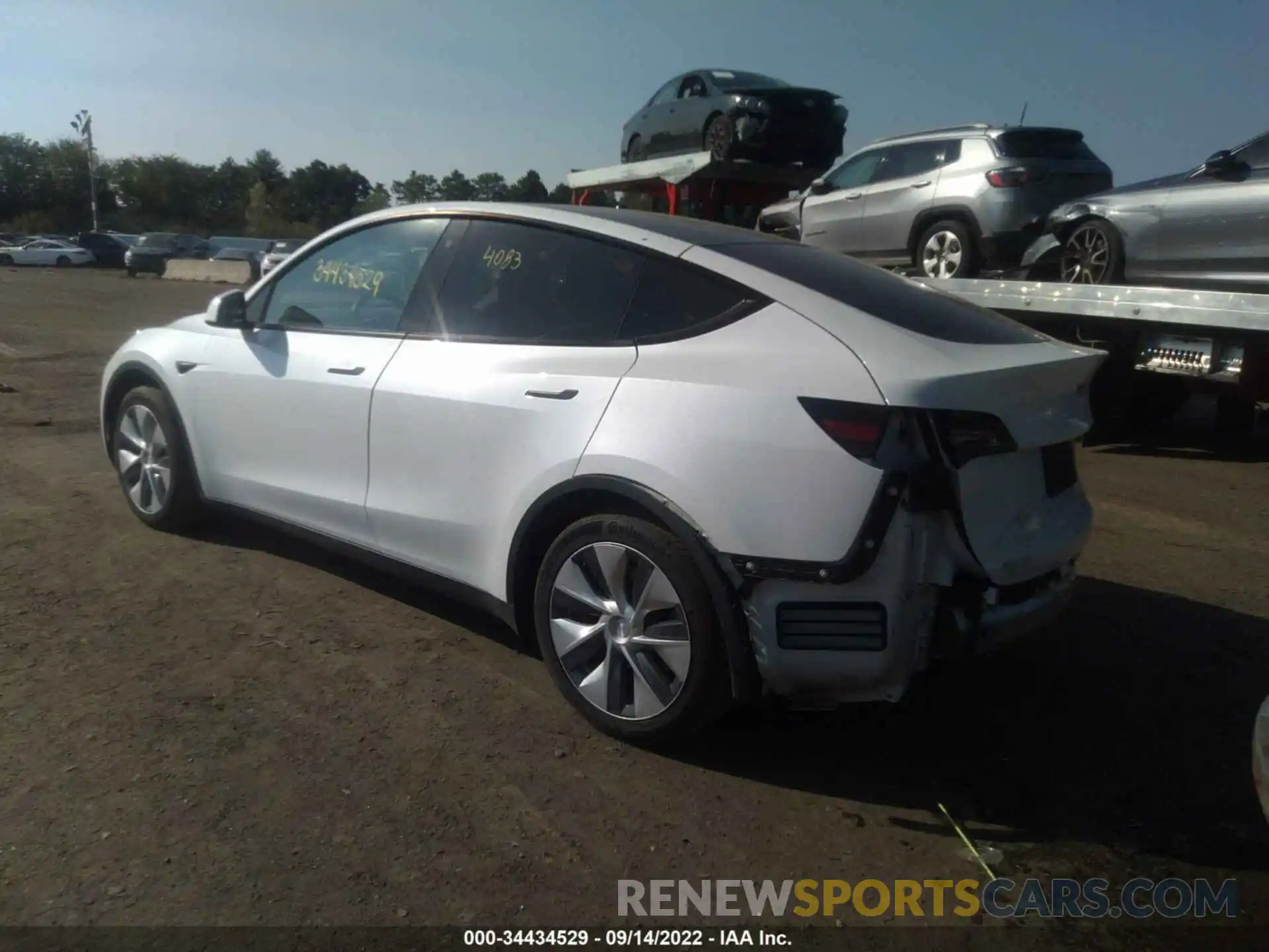 3 Photograph of a damaged car 5YJYGDEE5LF032023 TESLA MODEL Y 2020