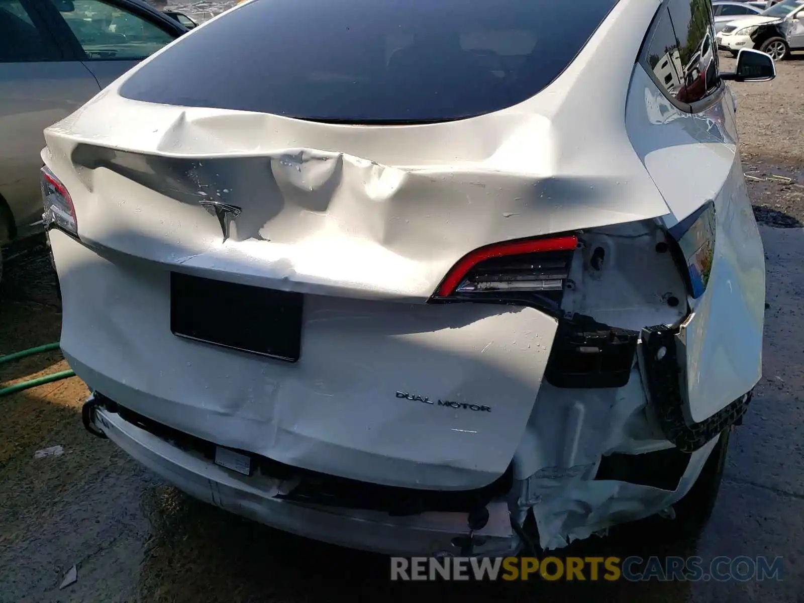 9 Photograph of a damaged car 5YJYGDEE5LF032202 TESLA MODEL Y 2020