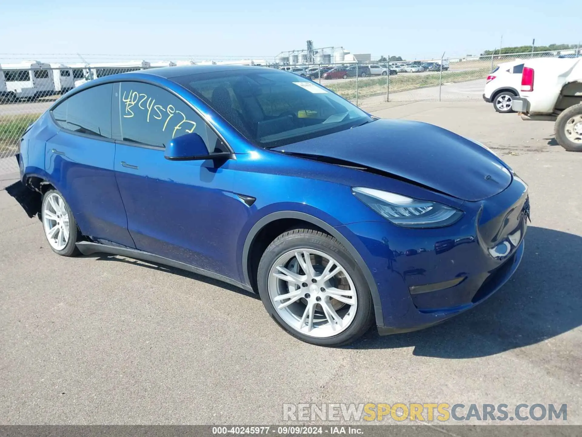 1 Photograph of a damaged car 5YJYGDEE5LF035228 TESLA MODEL Y 2020