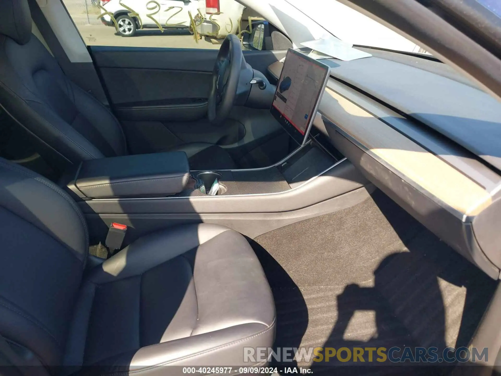 5 Photograph of a damaged car 5YJYGDEE5LF035228 TESLA MODEL Y 2020