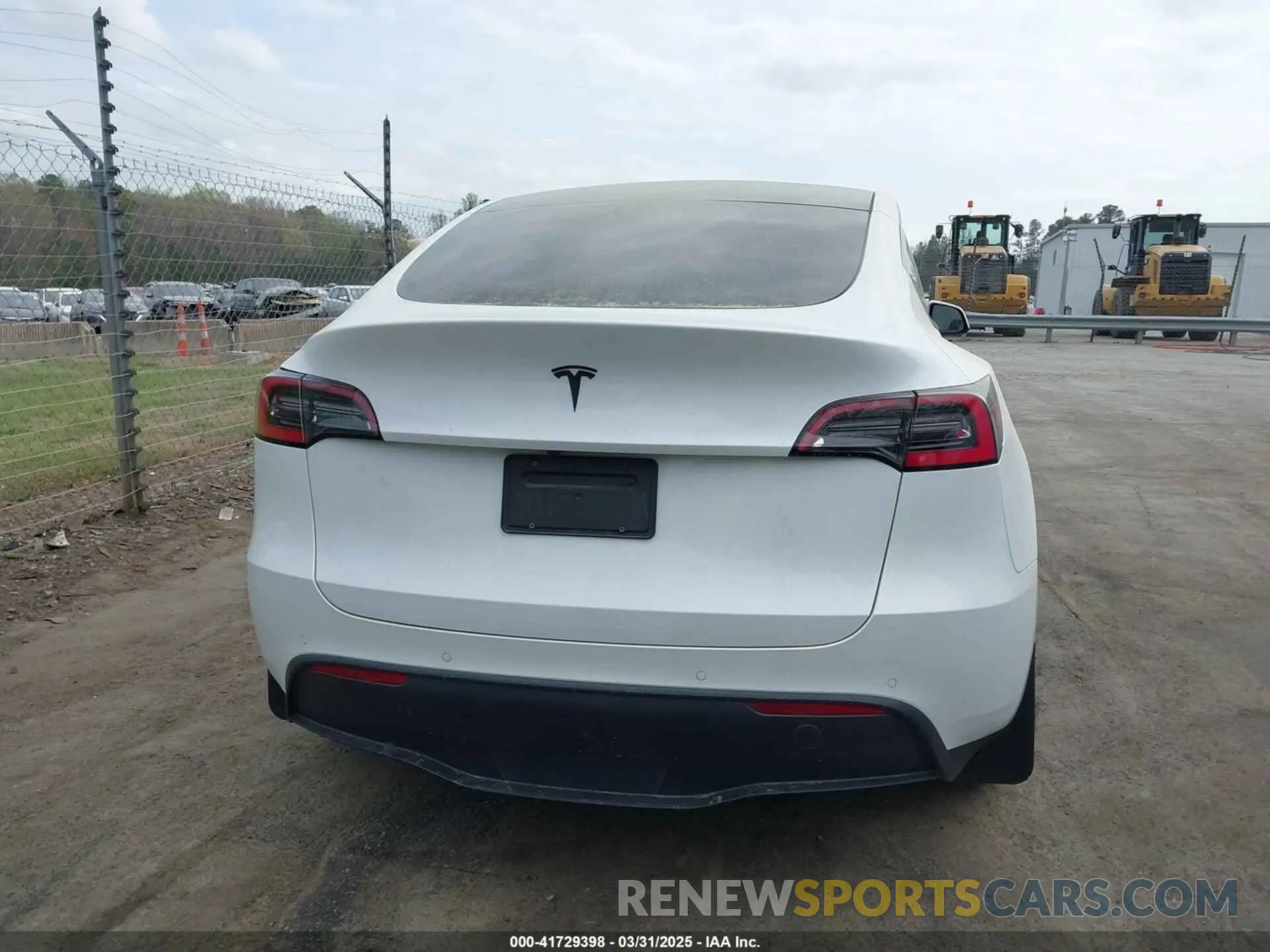 15 Photograph of a damaged car 5YJYGDEE5LF037156 TESLA MODEL Y 2020