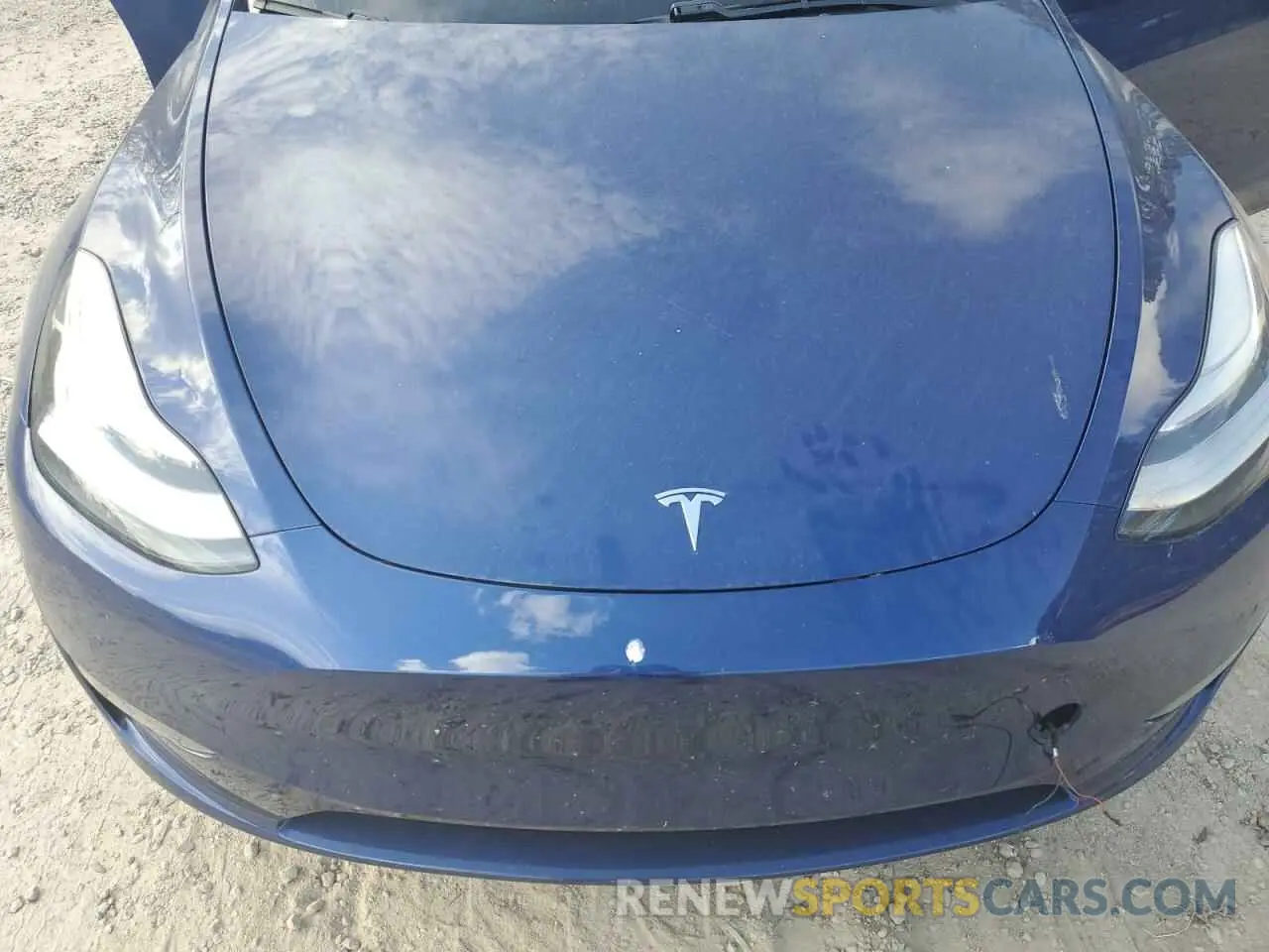 11 Photograph of a damaged car 5YJYGDEE5LF040042 TESLA MODEL Y 2020
