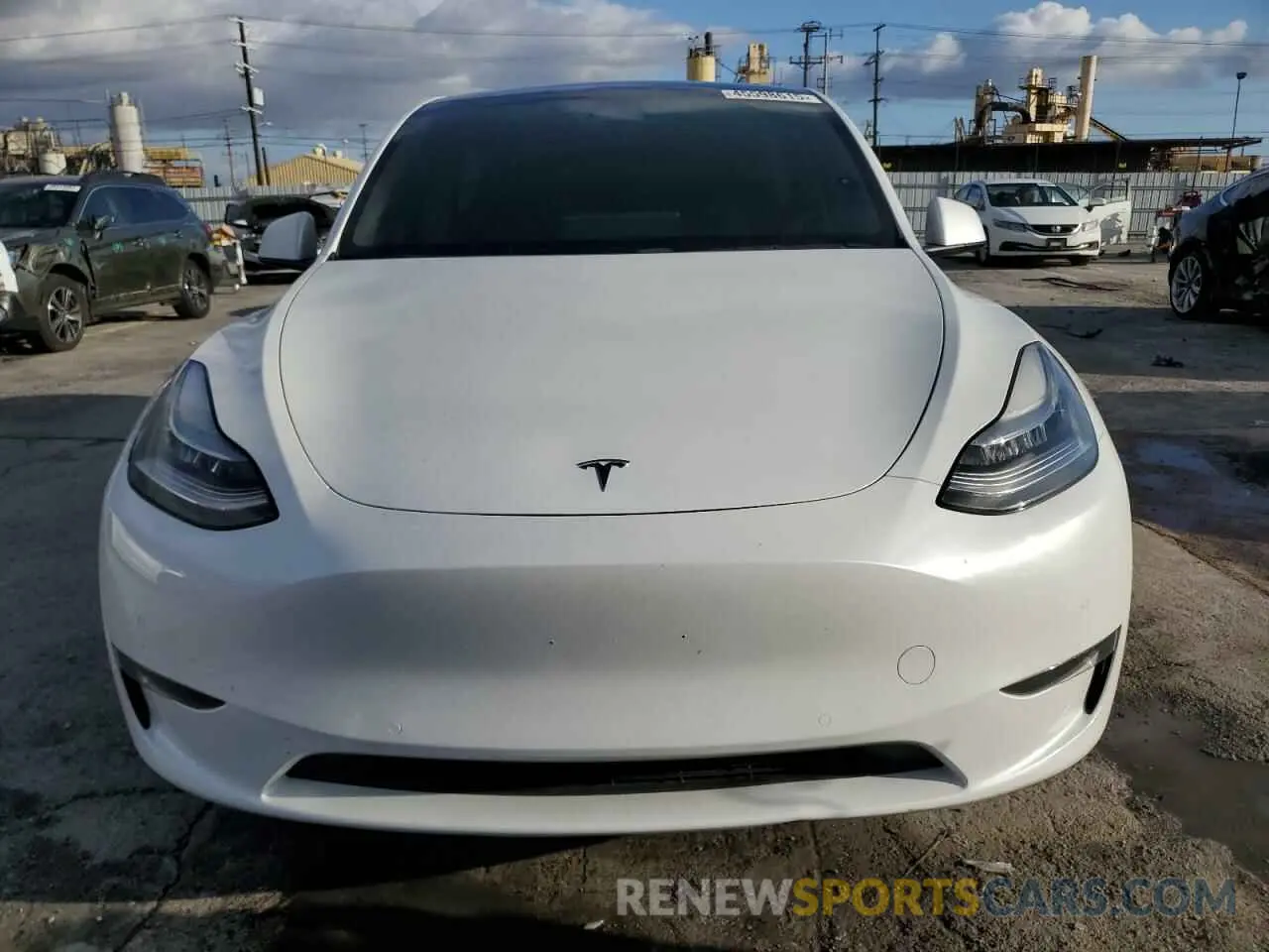 5 Photograph of a damaged car 5YJYGDEE5LF040347 TESLA MODEL Y 2020