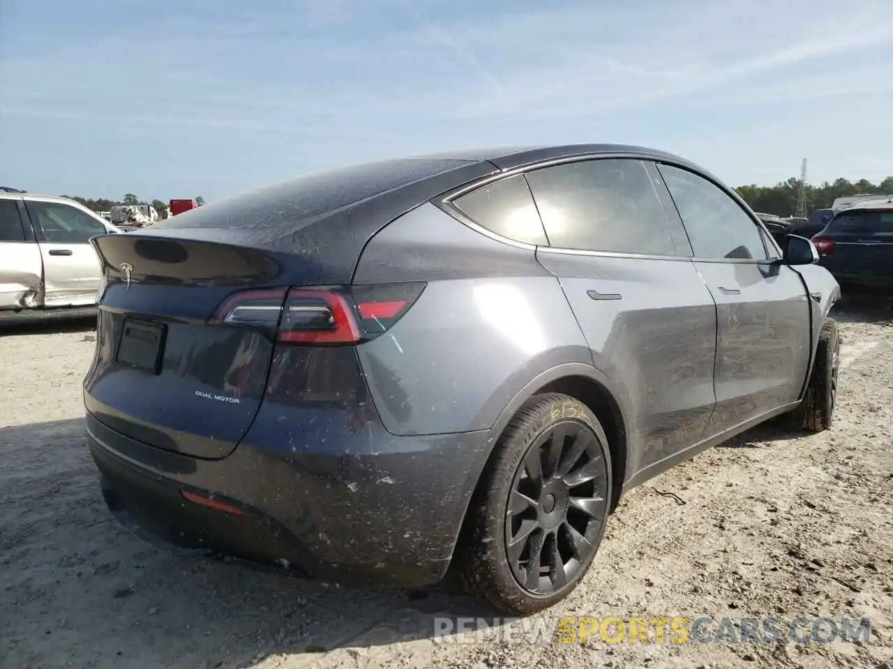 4 Photograph of a damaged car 5YJYGDEE5LF046021 TESLA MODEL Y 2020