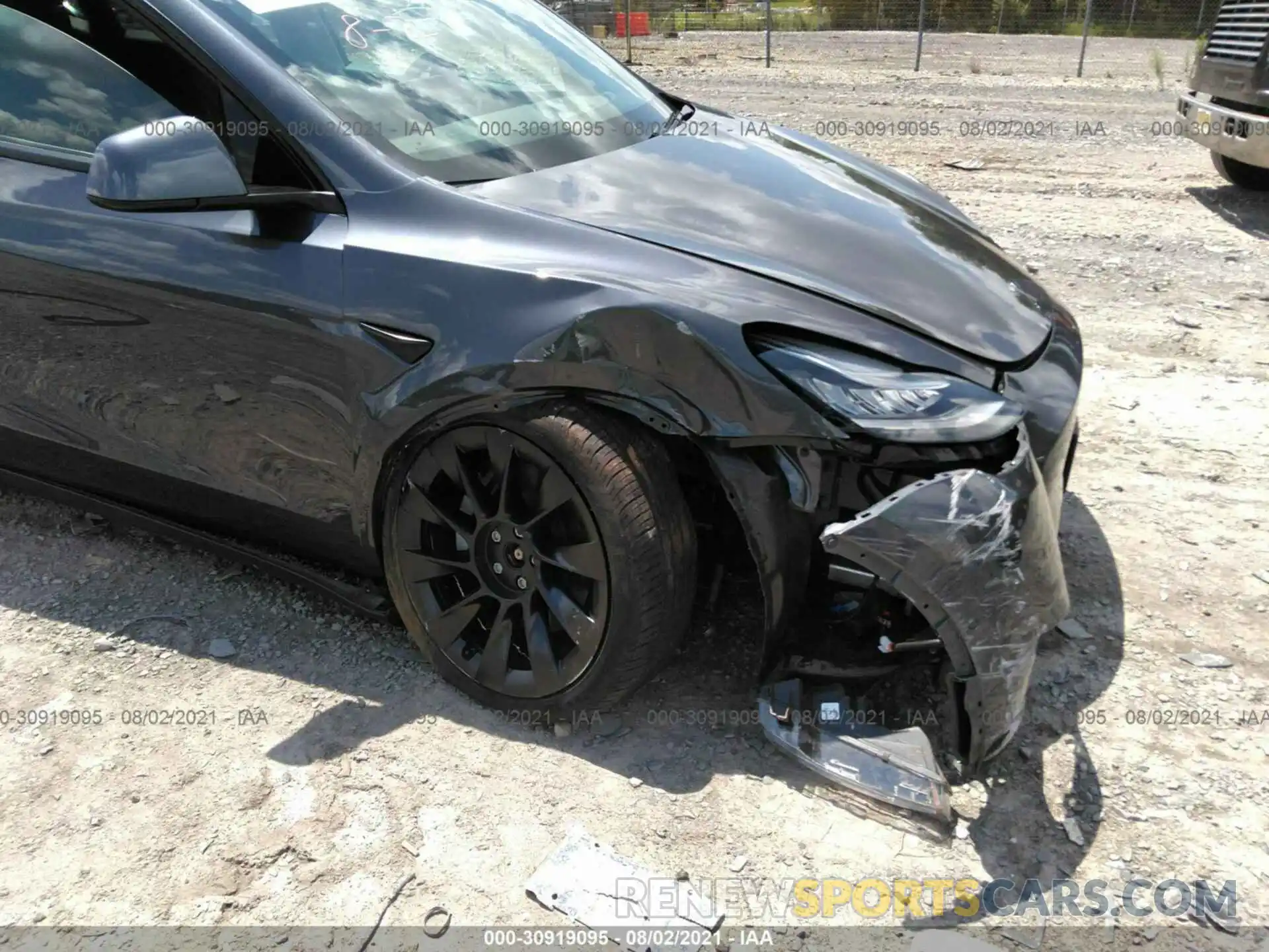 6 Photograph of a damaged car 5YJYGDEE5LF048562 TESLA MODEL Y 2020