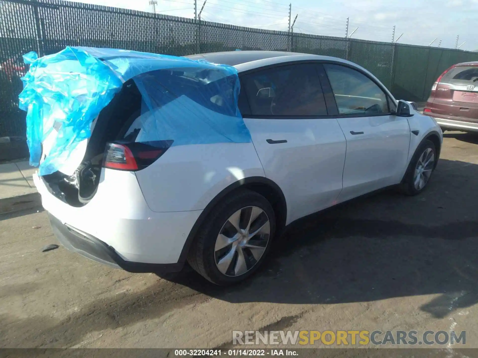 4 Photograph of a damaged car 5YJYGDEE5LF049257 TESLA MODEL Y 2020