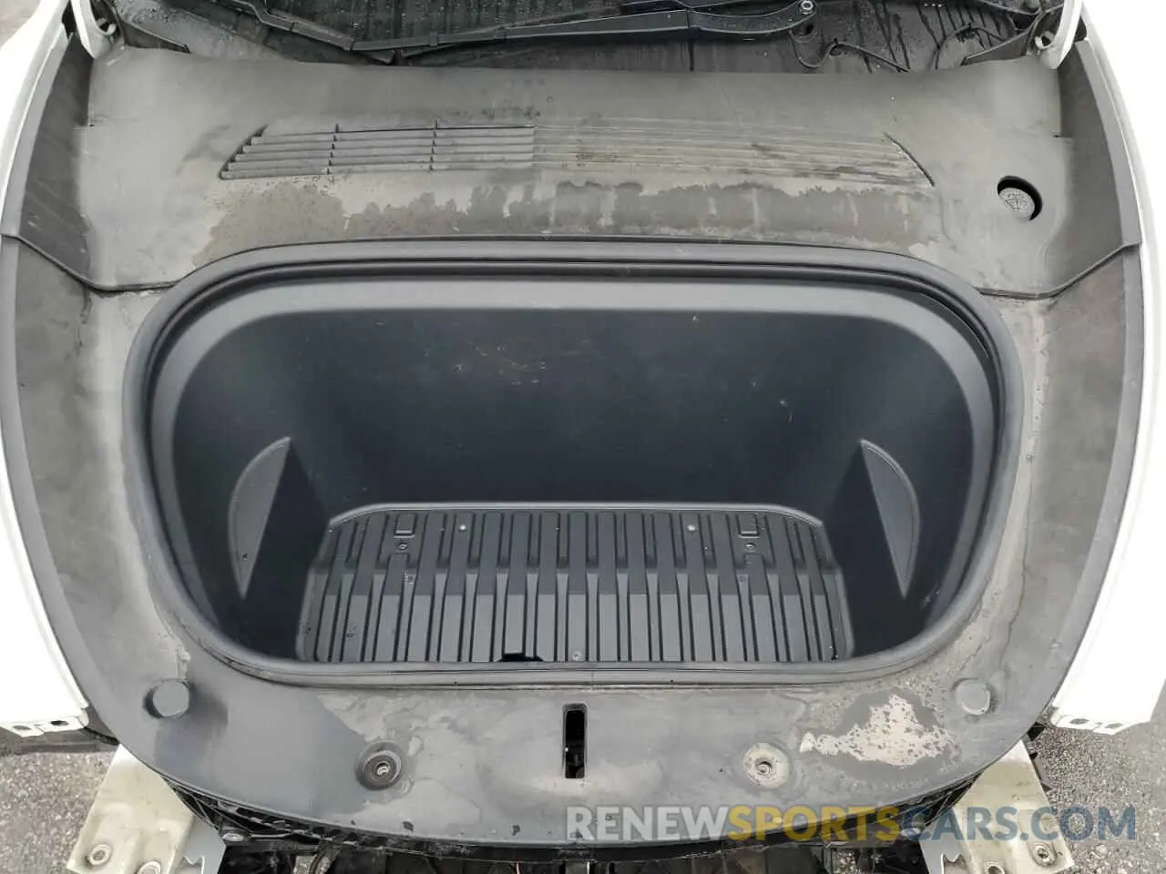 13 Photograph of a damaged car 5YJYGDEE5LF053938 TESLA MODEL Y 2020