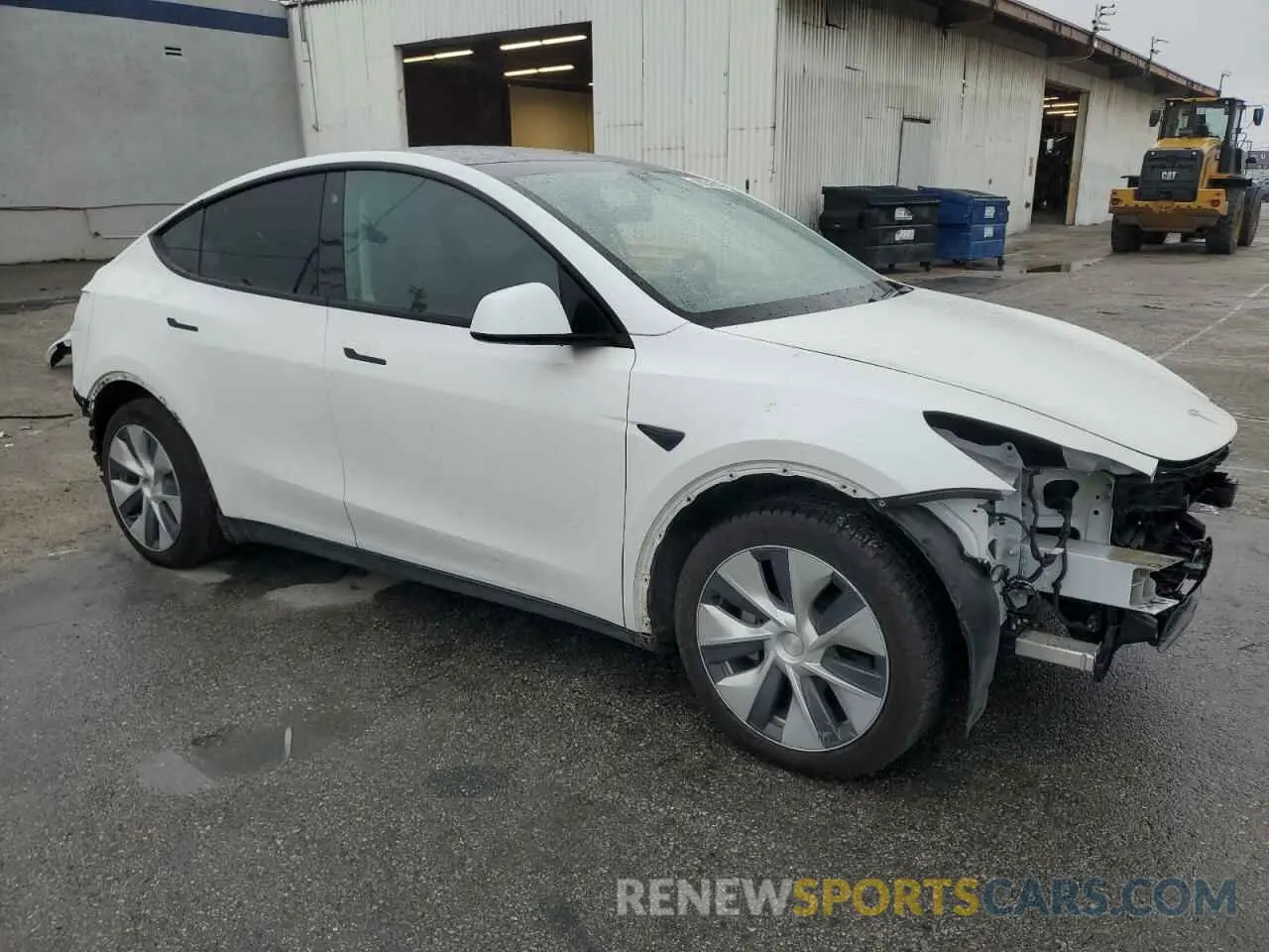 4 Photograph of a damaged car 5YJYGDEE5LF053938 TESLA MODEL Y 2020