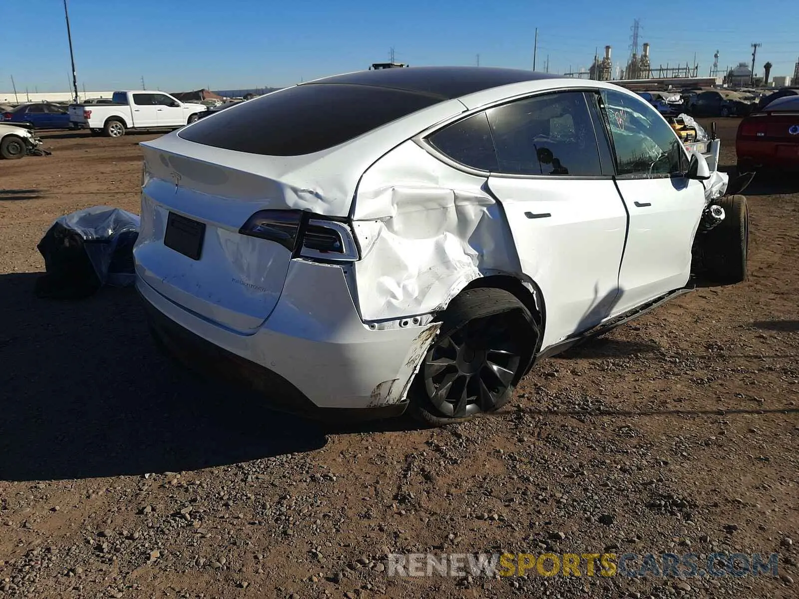 4 Photograph of a damaged car 5YJYGDEE5LF057441 TESLA MODEL Y 2020