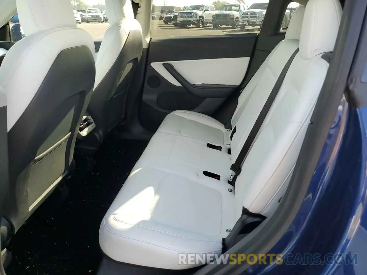10 Photograph of a damaged car 5YJYGDEE5LF059769 TESLA MODEL Y 2020