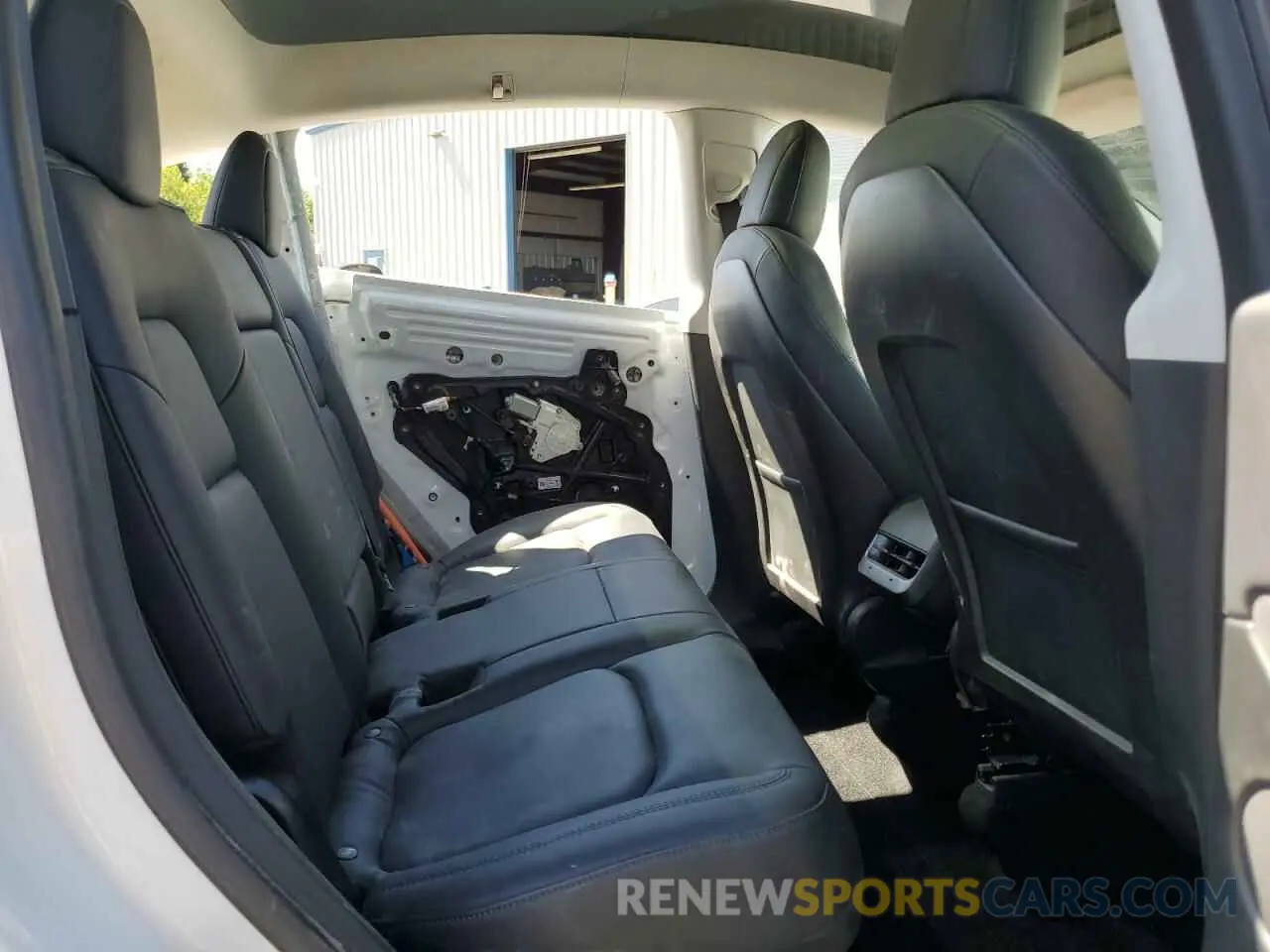 11 Photograph of a damaged car 5YJYGDEE6LF018602 TESLA MODEL Y 2020